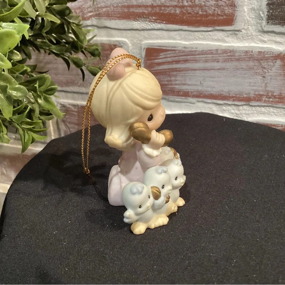 🔵 Precious Moments by Enesco - Precious Girl on Phone & her 4 Blue Birds - 1998 - Picture 5 of 9